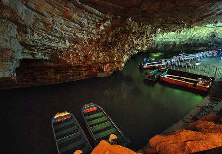 長沙出發(fā)到黃龍洞、張家界國家森林公園三日游